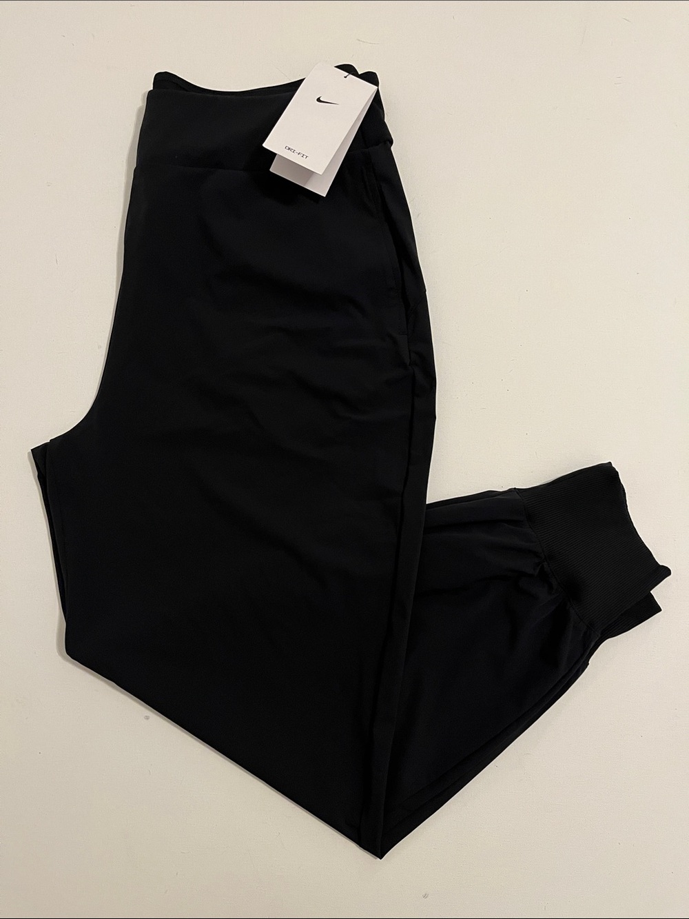 Nike  Bliss Pants Womens  L DV9453-010 Black 7/8 dri-fit NWT $95